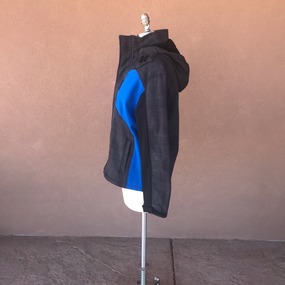 Weatherproof jacket - Picture 2 of 6